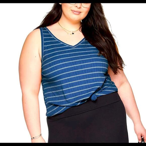 Juniors' Plus Size top SO Knot Front Double V Tank size 
2X, Blue Striped NEW - Picture 1 of 9